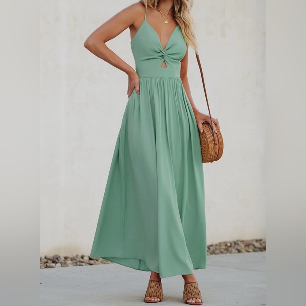 Cupshe Green Maxi Dress with Flowing Silhouette
